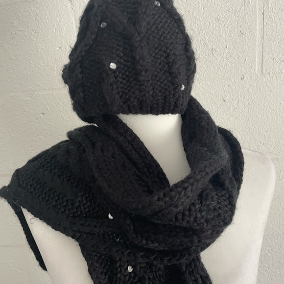 Quicksilver Hat + Shawl winter ready - Picture 5 of 5